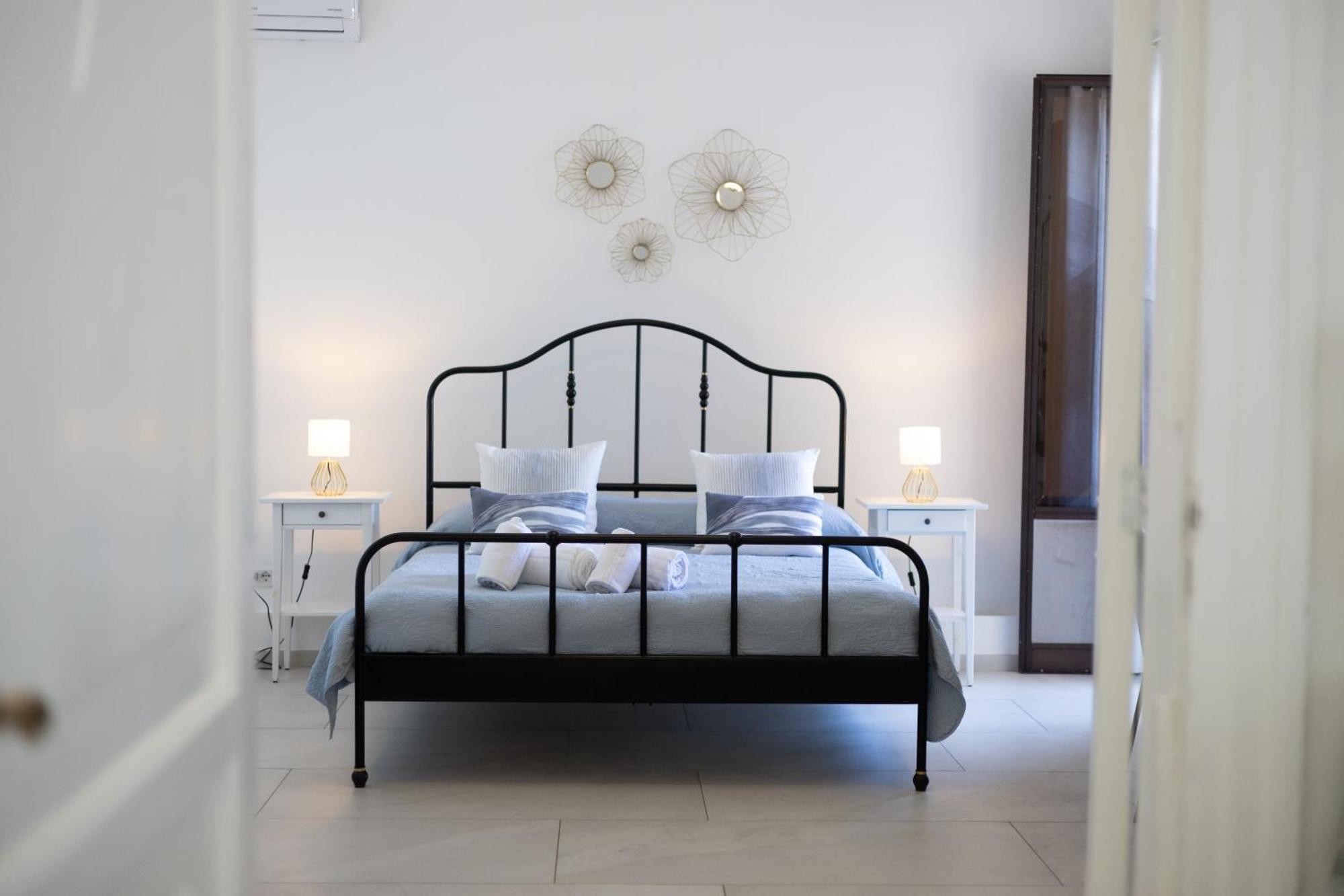 Casanova Rooms And Apartment To Rent Cefalù Exteriér fotografie