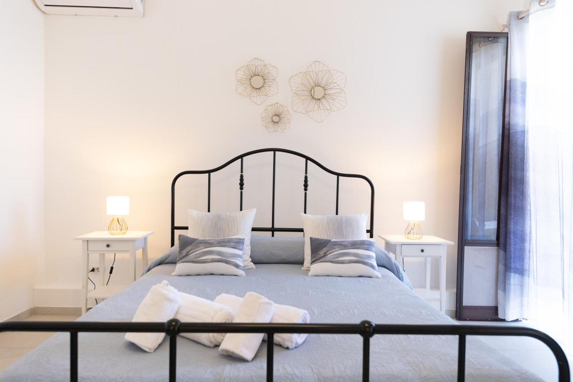 Casanova Rooms And Apartment To Rent Cefalù Exteriér fotografie