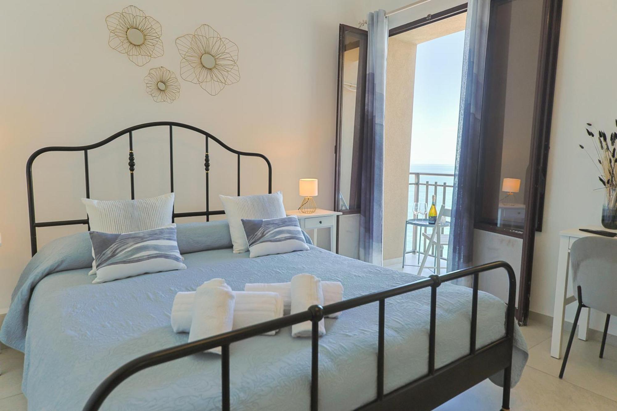 Casanova Rooms And Apartment To Rent Cefalù Exteriér fotografie